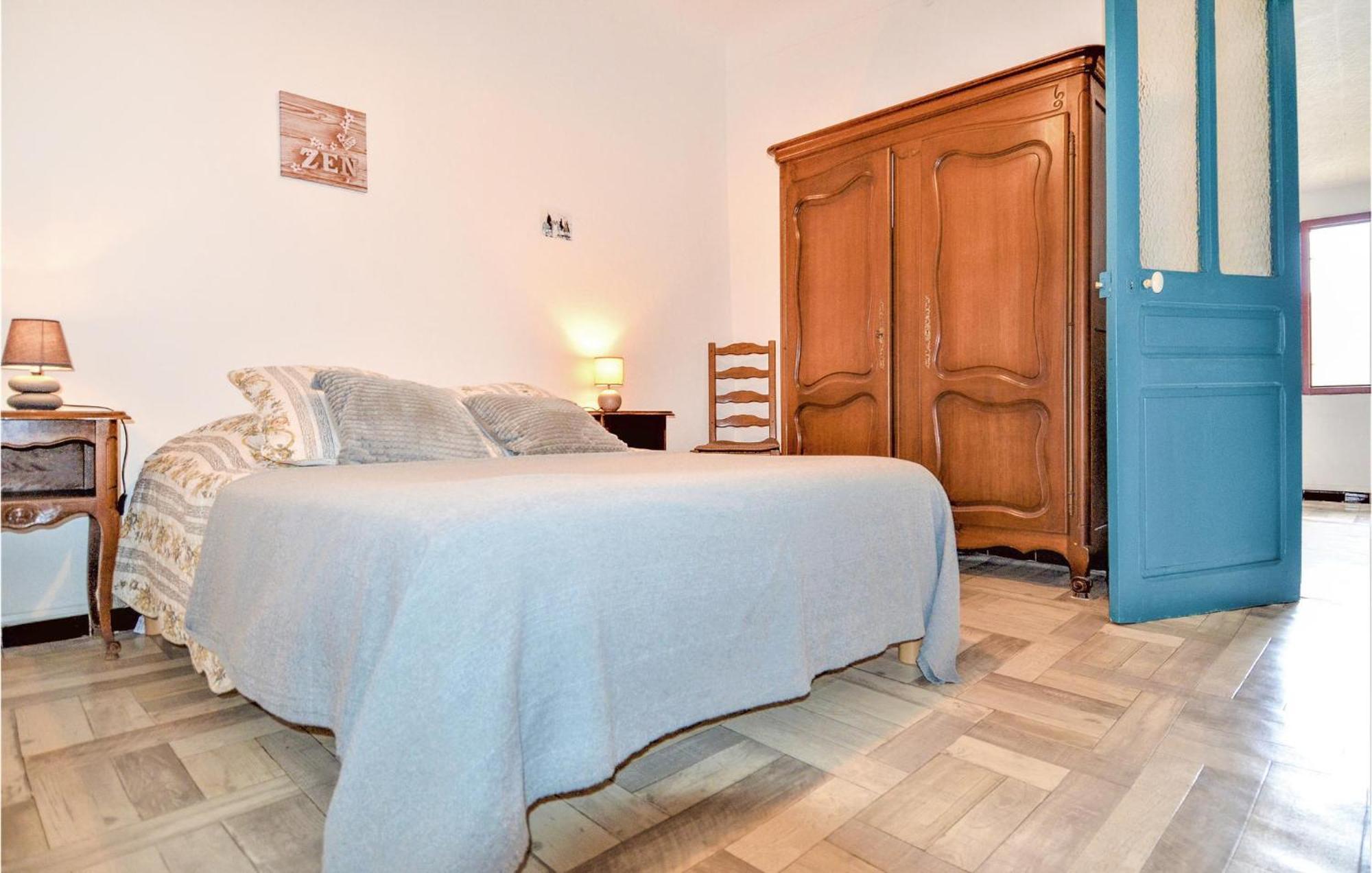 Lovely Home In Arles With Kitchen Экстерьер фото